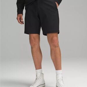 Lululemon Commission Classic-Fit‎ Short 9"
Warpstreme Black Size 38